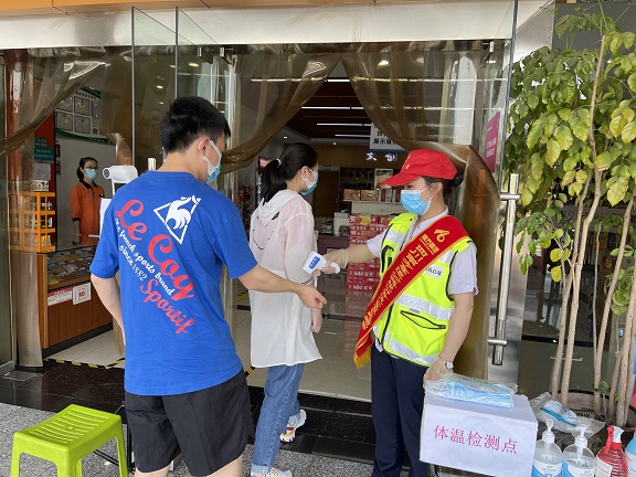 5.1隆纳高速“一路三方”联合开展“学党史 践初心 我为群众办实事”党团志愿服务活动1.JPG