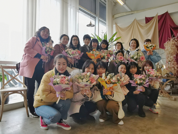 (信息短波)20210310_机关分工会开展花艺培训活动10_副本.jpg (信息短波)20210310_机关分工会开展花艺培训活动10_副本.jpg