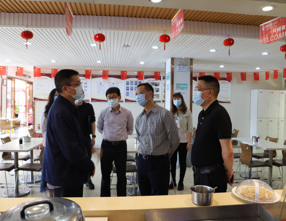 何刚董事长调研成南公司5.1节前营运管理工作111.jpg 何刚董事长调研成南公司5.1节前营运管理工作111.jpg