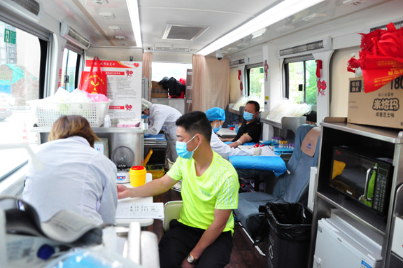 献血1.jpg 献血1.jpg