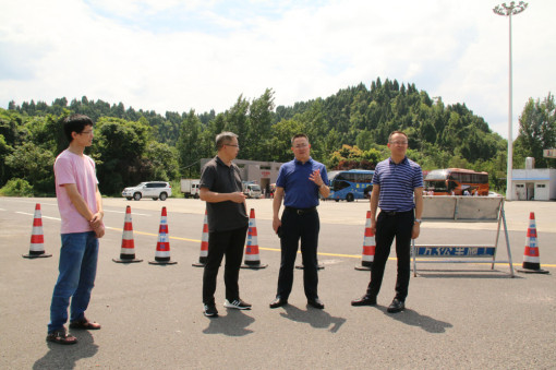 no179-遂宁市交运局局长唐统到成南公司调研取消省界收费站工作情况(郑华).jpg no179-遂宁市交运局局长唐统到成南公司调研取消省界收费站工作情况(郑华).jpg