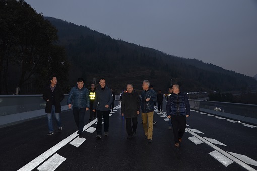 DSC_5121.JPG DSC_5121.JPG