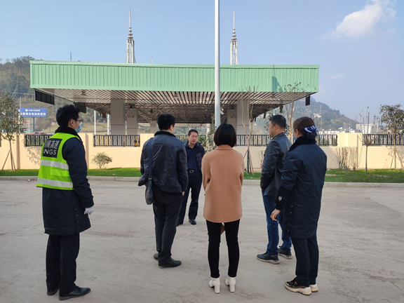 (公司新闻)20210219_公司副总经理刘诗文到宜宾管理处一线开展节后督导慰问_副本.jpg (公司新闻)20210219_公司副总经理刘诗文到宜宾管理处一线开展节后督导慰问_副本.jpg