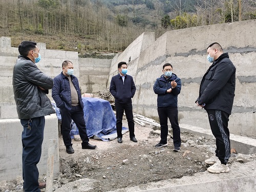 卫东常委调研DL1标3号变电站.jpg 卫东常委调研DL1标3号变电站.jpg