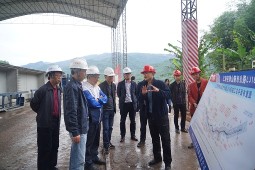 2019年10月9日川高公司党委副书记、总经理王孝国一行调研仁沐高速公路开元棋牌推进情况..JPG 2019年10月9日川高公司党委副书记、总经理王孝国一行调研仁沐高速公路开元棋牌推进情况..JPG