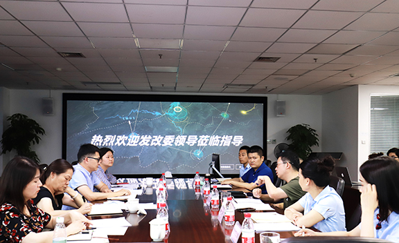 6.11省发改委莅临高路信息公司开展省级工程实验室现场核查工作.jpg 6.11省发改委莅临高路信息公司开展省级工程实验室现场核查工作.jpg