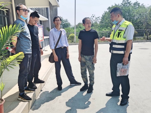 20200502川西公司党委委员、副总经理何雁赴成都绕城高速调研指导恢复收费准备工作.jpg 20200502川西公司党委委员、副总经理何雁赴成都绕城高速调研指导恢复收费准备工作.jpg