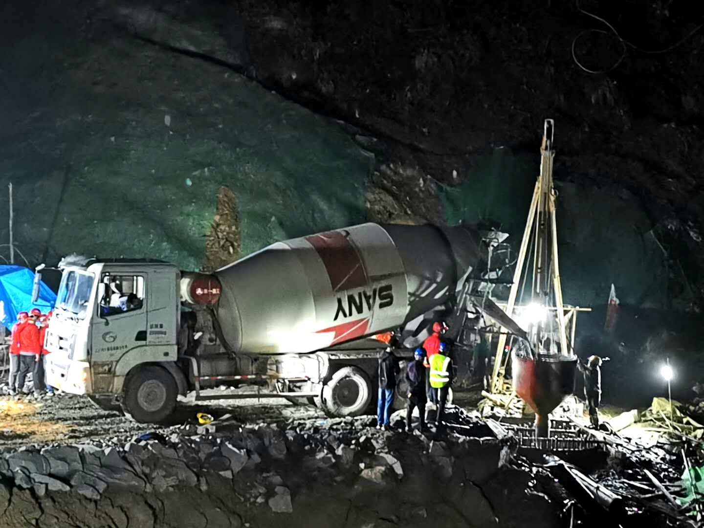 关门山大桥右幅3-1#桩基浇筑2.jpg 关门山大桥右幅3-1#桩基浇筑2.jpg