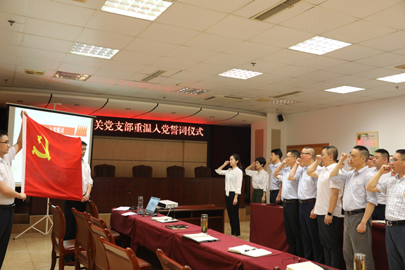 2-200F1164111C1.jpg 2-200F1164111C1.jpg