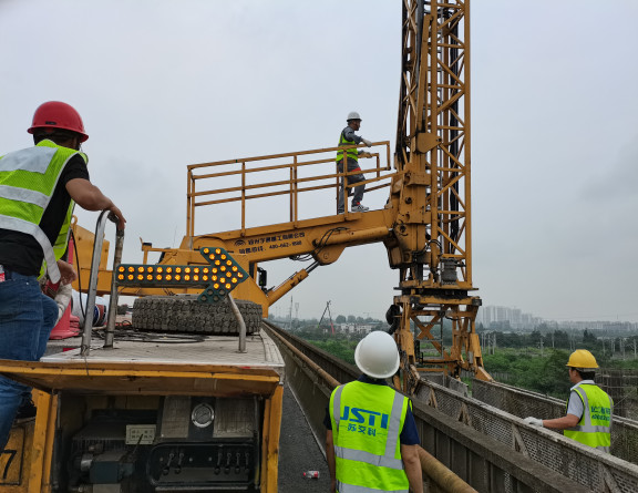 no211-成南公司迎接2020年度国家公路网技术状况监测重点桥隧监测检查1(谢龙华).jpg no211-成南公司迎接2020年度国家公路网技术状况监测重点桥隧监测检查1(谢龙华).jpg