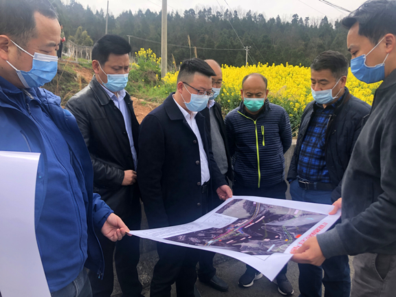 广南公司与昭化区政府就增设柏林沟、昭化出口开展进一步洽谈1.JPG 广南公司与昭化区政府就增设柏林沟、昭化出口开展进一步洽谈1.JPG