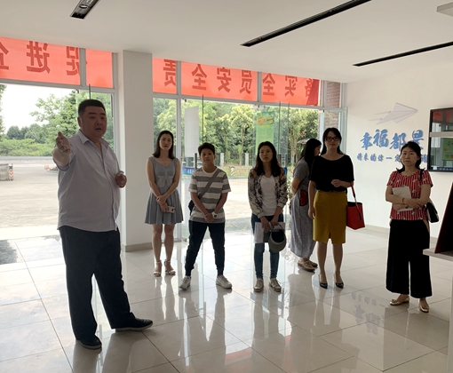 20190614交投集团“青年成长领航计划”调研组到川西公司开展调研访谈 (2)_cg.jpg