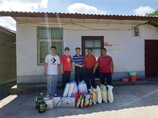 不忘初心 牢记使命 高路建筑公司和川高咨询公司联合开展“城乡党建结对共建”行动.jpg 不忘初心 牢记使命 高路建筑公司和川高咨询公司联合开展“城乡党建结对共建”行动.jpg