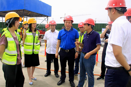 20190724川高公司党委委员、副总经理周凤岗一行调研信息服务中心开元棋牌工作1_副本.png