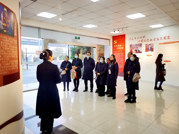 20201222川西公司绕西管理处开展“继承红色精神 勇担干净使命”学习活动_副本.jpg