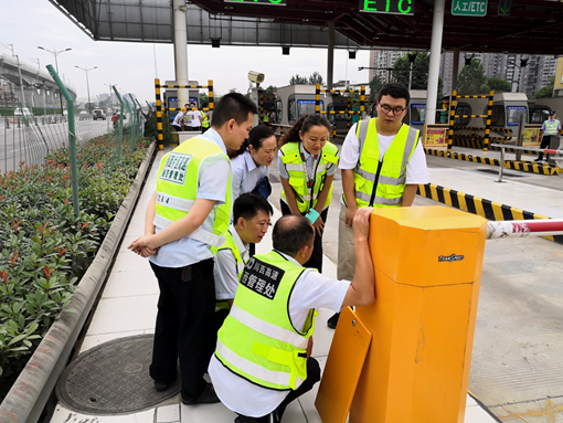 20191112川西公司取消高速公路省界收费站工作取得阶段性成效2_副本.png