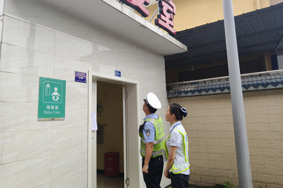 2-200QGR4092X.jpg 2-200QGR4092X.jpg