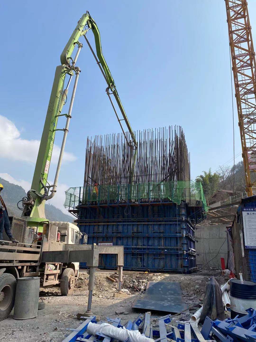 33FA948B9C0161F824081A8C3E833293.jpg 33FA948B9C0161F824081A8C3E833293.jpg