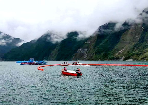 20200927都汶高速开展2020年紫坪铺水库突发涉危化品水污染应急演练 (2)_副本.jpg