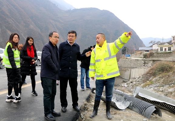 20191227川高公司调研指导都汶高速养护和隧道施工工作 (1)_副本.jpg