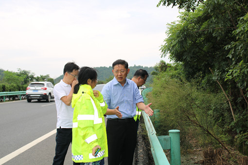 8.28+党群工作部+成德南公司党委组建党员突击队、先锋队 全力筑牢防汛抗洪“安全堤”2.jpg