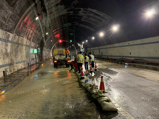 C:\Users\Administrator\Desktop\IMG_3437_副本.jpg C:\Users\Administrator\Desktop\IMG_3437_副本.jpg