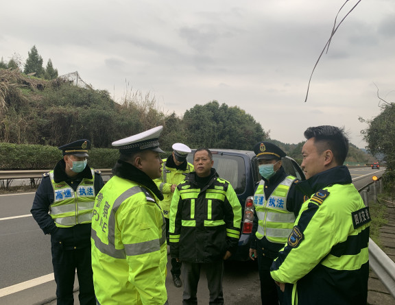 no407-成南公司联合高交执法部门开展元旦节前安全隐患排查(王梓宇).JPG no407-成南公司联合高交执法部门开展元旦节前安全隐患排查(王梓宇).JPG