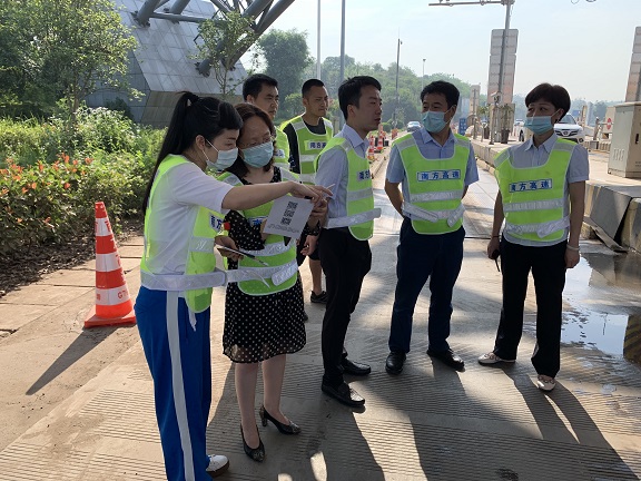 兰总.jpg 兰总.jpg