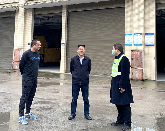 5.5南方公司党委书记、董事长、总经理兰波五一期间深入一线督导保通保畅工作5.JPG 5.5南方公司党委书记、董事长、总经理兰波五一期间深入一线督导保通保畅工作5.JPG