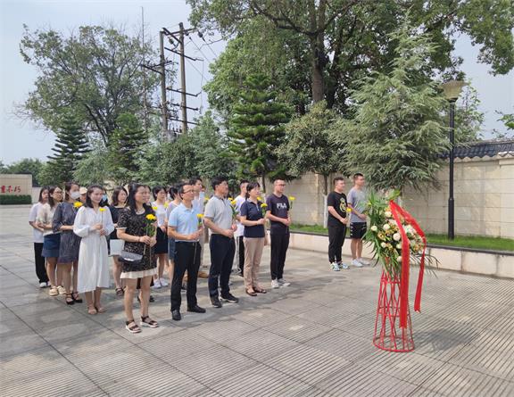 咨询公司赴院山坡烈士陵园党性党风党纪教育基地开展党风廉洁教育活动2.jpg 咨询公司赴院山坡烈士陵园党性党风党纪教育基地开展党风廉洁教育活动2.jpg