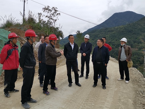 绵九公司总经理曾杰调研九绵高速裂腹鱼段工程进展-1.jpg