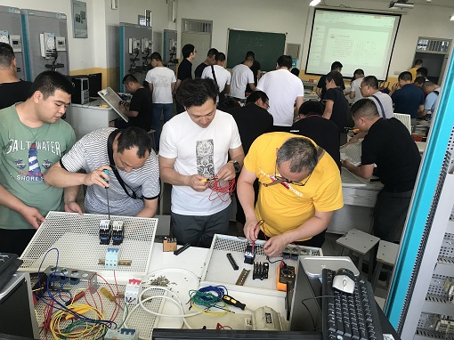 IMG_8474.JPG IMG_8474.JPG