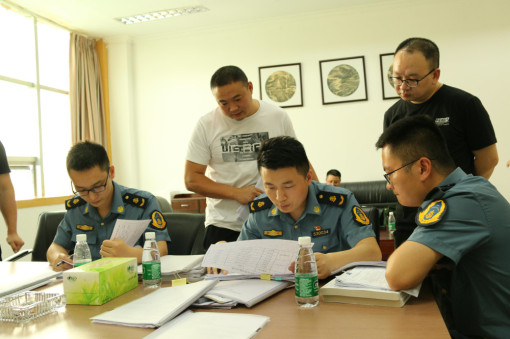 no178-厅高管局总工程师张敏一行到成南公司督查汛期安全生产工作1(郑华).jpg no178-厅高管局总工程师张敏一行到成南公司督查汛期安全生产工作1(郑华).jpg