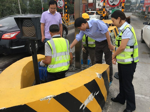 C:\Users\Administrator\Desktop\川东公司副总经理陈石深入天池收费站检查指导工作\QQ图片20191003153151_副本.jpg C:\Users\Administrator\Desktop\川东公司副总经理陈石深入天池收费站检查指导工作\QQ图片20191003153151_副本.jpg