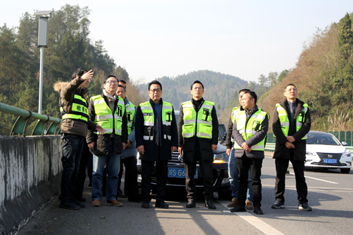 D:\叶正茂\Desktop\唇膏.jpg D:\叶正茂\Desktop\唇膏.jpg