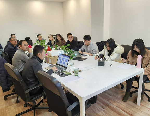 调研_副本.jpg 调研_副本.jpg