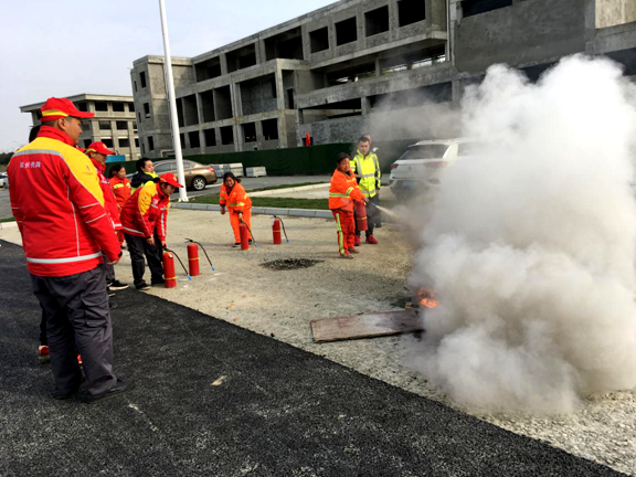 20191226 川西公司组织服务区开展2019年冬季消防安全演练(1)_副本.png