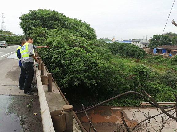 2-20060320300E91.jpg 2-20060320300E91.jpg