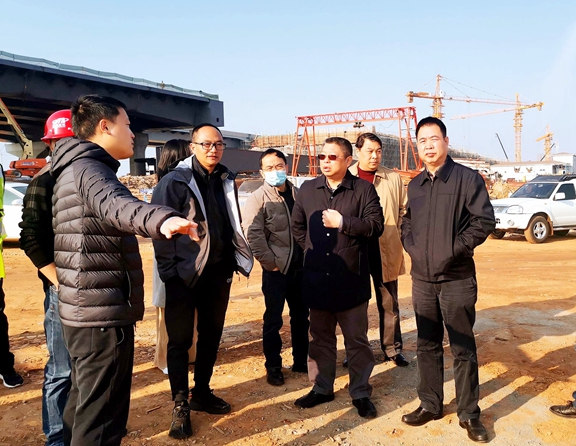 20210219川高公司总工程师廖知勇调研成都绕城高速东西城市轴线及东服务区工程施工情况 (2)_副本.jpg 20210219川高公司总工程师廖知勇调研成都绕城高速东西城市轴线及东服务区工程施工情况 (2)_副本.jpg