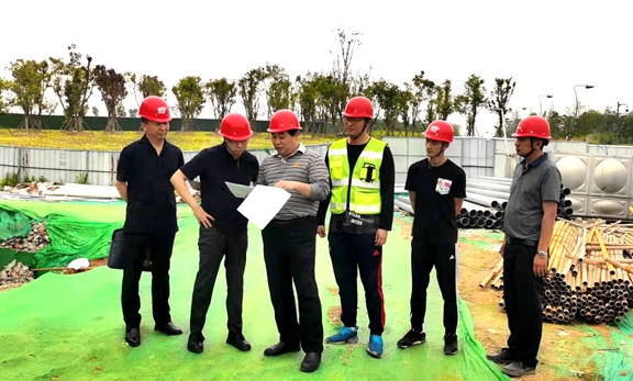 20210525省交通执法总队(厅高管局)副总队长(副局长)邓洪到成都绕城高速东服务区检查提升改造工作_副本.jpg 20210525省交通执法总队(厅高管局)副总队长(副局长)邓洪到成都绕城高速东服务区检查提升改造工作_副本.jpg