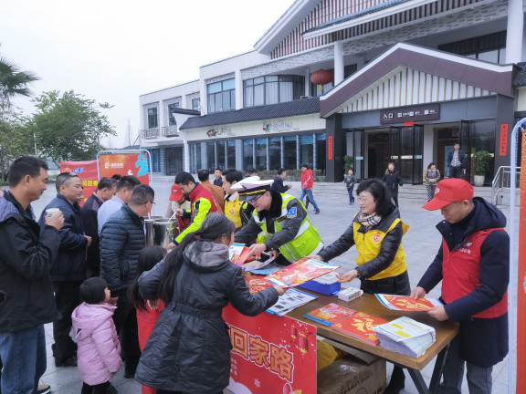 no22-成南公司联合结对共建公司开展“情满旅途 温暖回家路”暖冬志愿服务活动(邱思铭).jpg no22-成南公司联合结对共建公司开展“情满旅途 温暖回家路”暖冬志愿服务活动(邱思铭).jpg