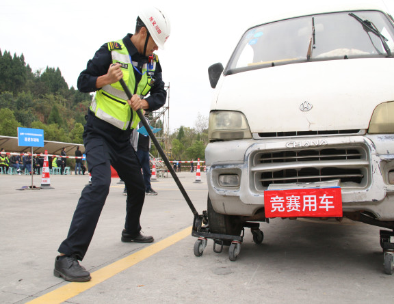 no347-成南公司成功举办2020年路维清障技能竞赛暨应急救援演练2(郑华).JPG no347-成南公司成功举办2020年路维清障技能竞赛暨应急救援演练2(郑华).JPG