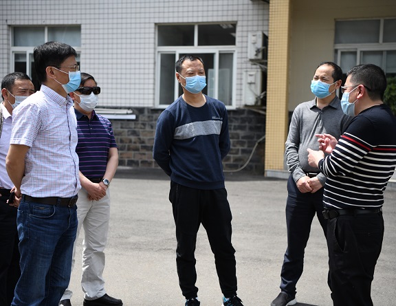 5.1+川高公司党委书记、董事长何刚调研雅西公司恢复常态化收费准备情况 1(报川高).jpg