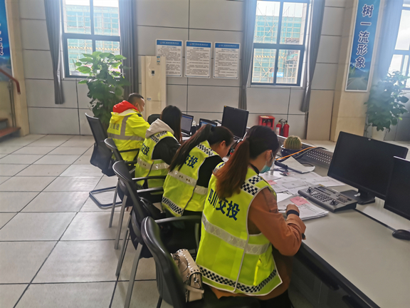 广南高速积极推进实车测试工作3.JPG 广南高速积极推进实车测试工作3.JPG