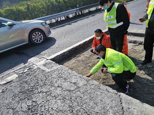 D:\叶正茂\Desktop\0318上路检查IMG_20200318_104304_副本.jpg D:\叶正茂\Desktop\0318上路检查IMG_20200318_104304_副本.jpg