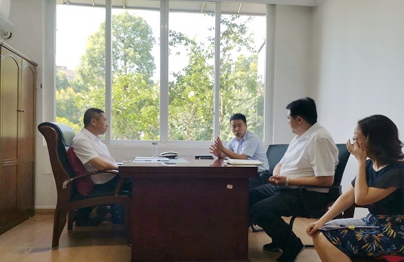 8.6南方公司与交通运输局共同向泸州市人民政府副市长汇报工作.jpg 8.6南方公司与交通运输局共同向泸州市人民政府副市长汇报工作.jpg