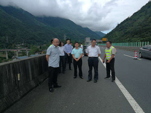 9.10+(510)川高公司党委副书记、总经理王孝国一行赴雅西公司检查指导工作_副本.jpg 9.10+(510)川高公司党委副书记、总经理王孝国一行赴雅西公司检查指导工作_副本.jpg