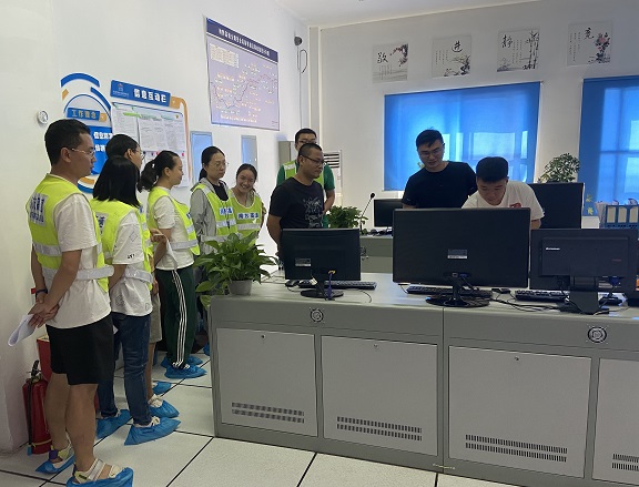 8.28南方公司圆满完成智慧高速培养班学员第二学期暑期实习考核工作2.JPG 8.28南方公司圆满完成智慧高速培养班学员第二学期暑期实习考核工作2.JPG