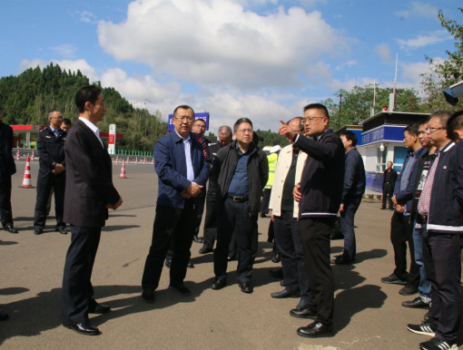 no290-四川省政府副秘书长王占良一行到遂渝路四川站调研我省高速公路省界货车管控工作2(郑华).jpg no290-四川省政府副秘书长王占良一行到遂渝路四川站调研我省高速公路省界货车管控工作2(郑华).jpg