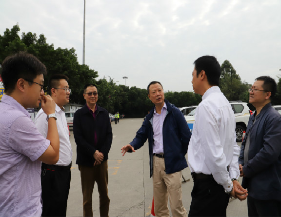 1川高公司党委书记、董事长何刚一行到成南公司开展节前安全营运检查1_meitu_2.jpg 1川高公司党委书记、董事长何刚一行到成南公司开展节前安全营运检查1_meitu_2.jpg